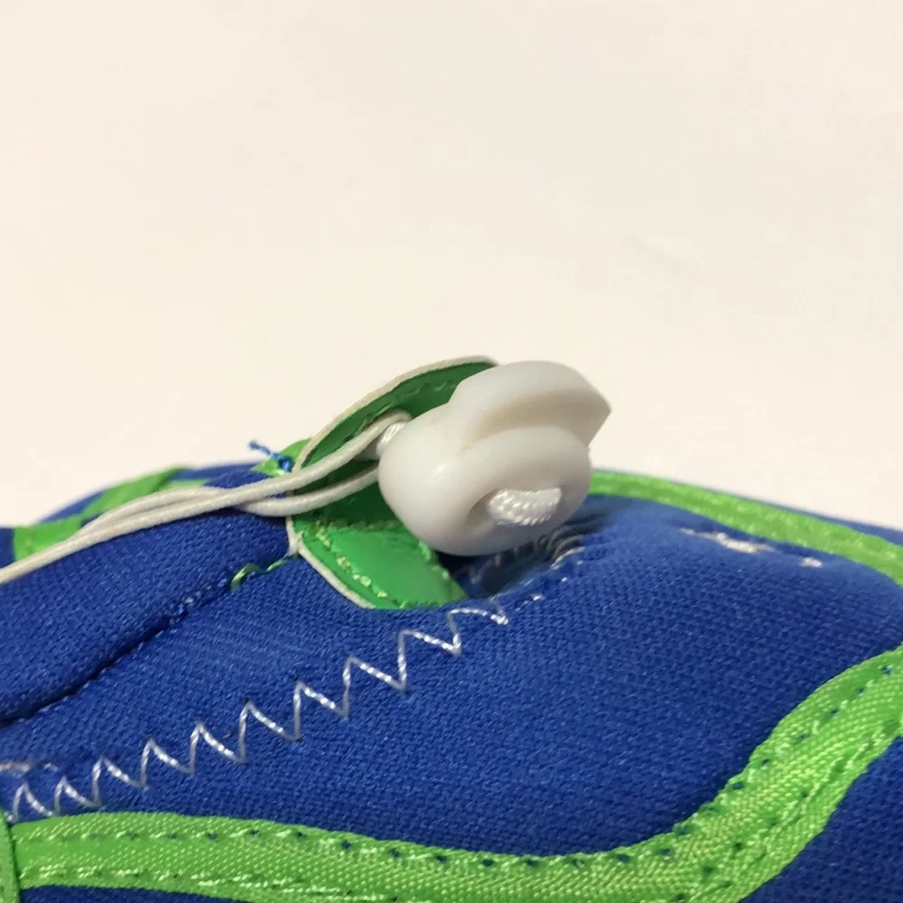 OP Water Shoes Boys Size 7/8 Medium